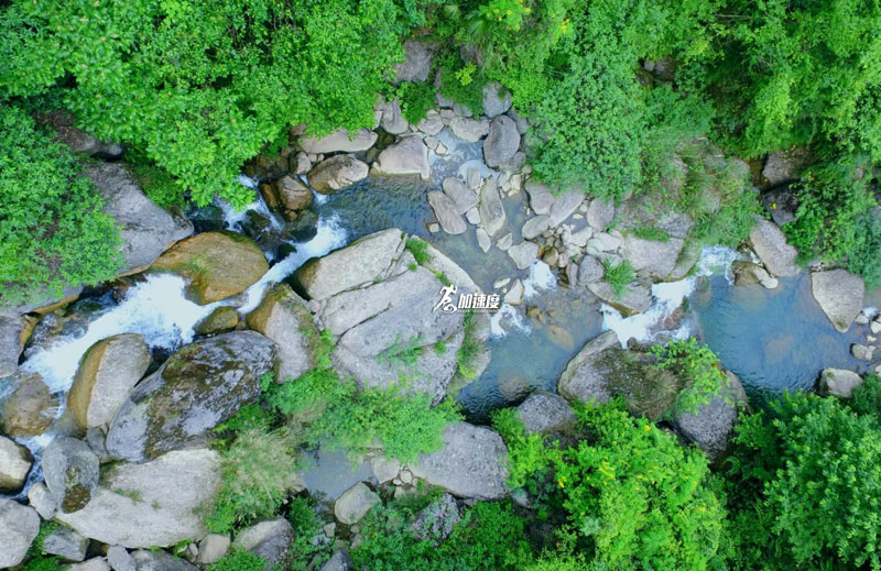 成都團建|大邑龍窩子徒步玩水團建，清涼一夏
